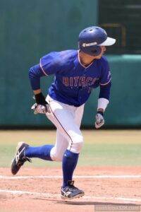 1死から主将の北原選手がヒット!