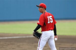 柏市役所の先発、江越投手