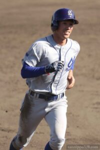 5回裏、ソロをはなった京葉銀行・村岡選手